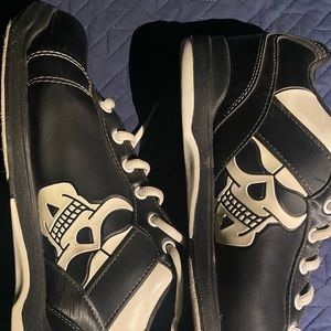 Etonic mens bowling shoes size 9 black with skull